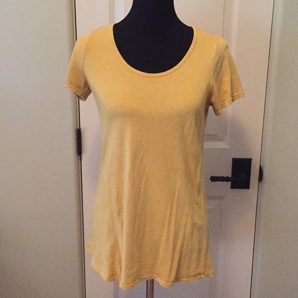 Mustard LuLaRoe Classic T “Acid wash”